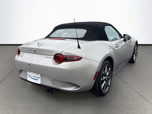 Used 2023 MAZDA MX-5 Miata Grand Touring w/ Weather Package image 4