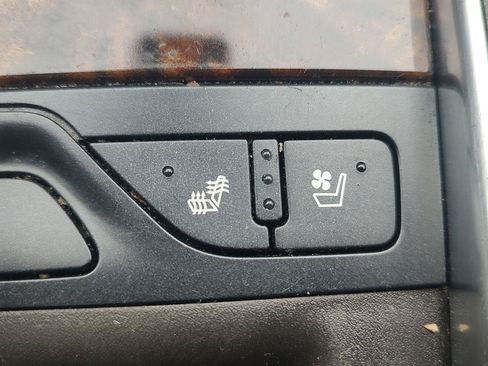 Used 2015 Chevrolet Impala LTZ FWD image 15
