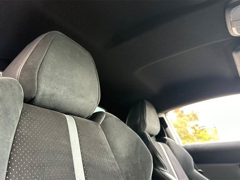 Used 2022 Toyota GR86 Premium image 16