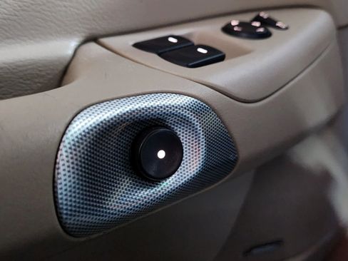 Used 2007 Chevrolet Corvette Convertible w/ Preferred Equipment Group image 39