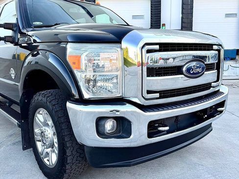 Used 2016 Ford F250 Lariat w/ Lariat Ultimate Package AWD/4WD image 2