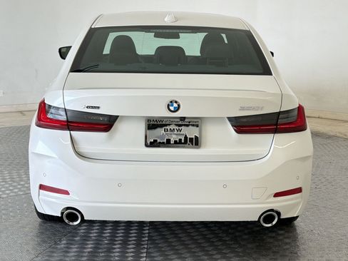 Used 2025 BMW 330i xDrive Sedan w/ Convenience Package AWD/4WD image 10