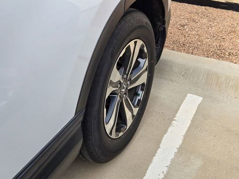 Used 2019 Honda CR-V LX image 8