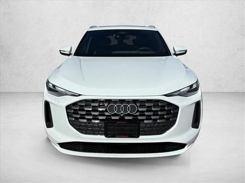 Used 2025 Audi Q5 Premium w/ Convenience Package AWD/4WD image 2