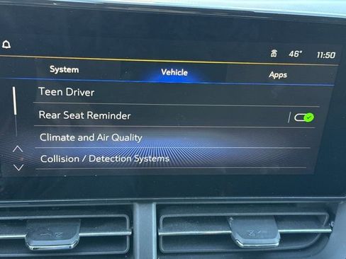 Used 2025 Chevrolet Trax RS w/ Driver Confidence Package image 29