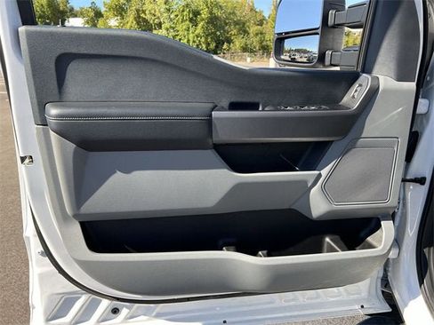 Used 2025 Ford F350 XLT image 21