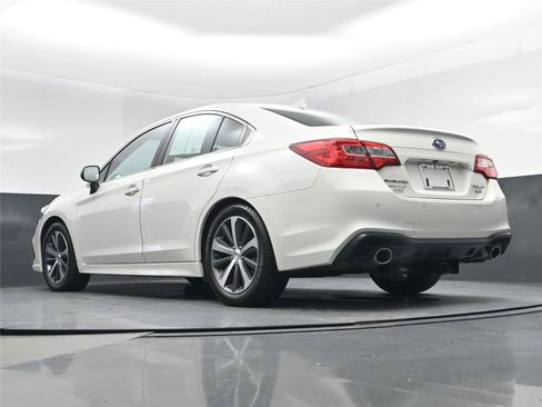 Used 2018 Subaru Legacy 3.6R Limited image 23