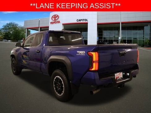 Used 2024 Toyota Tacoma TRD Off-Road image 5