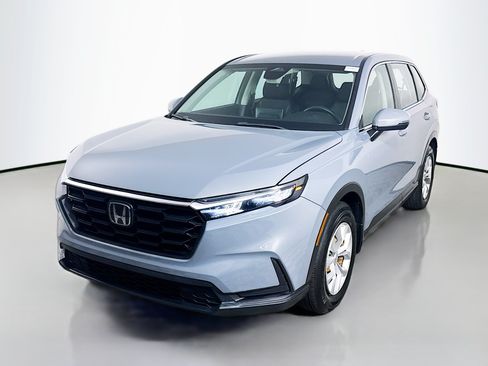 Used 2023 Honda CR-V LX image 4