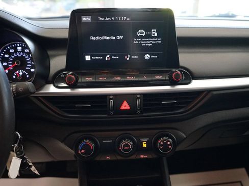 Used 2022 Kia Forte LXS w/ LXS Technology Package FWD image 7