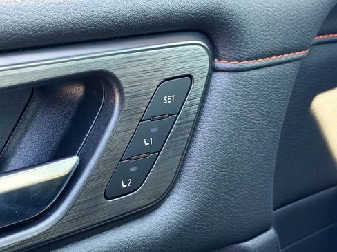 Used 2025 Nissan Armada PRO-4X w/ Pro-4X Premium Package image 13