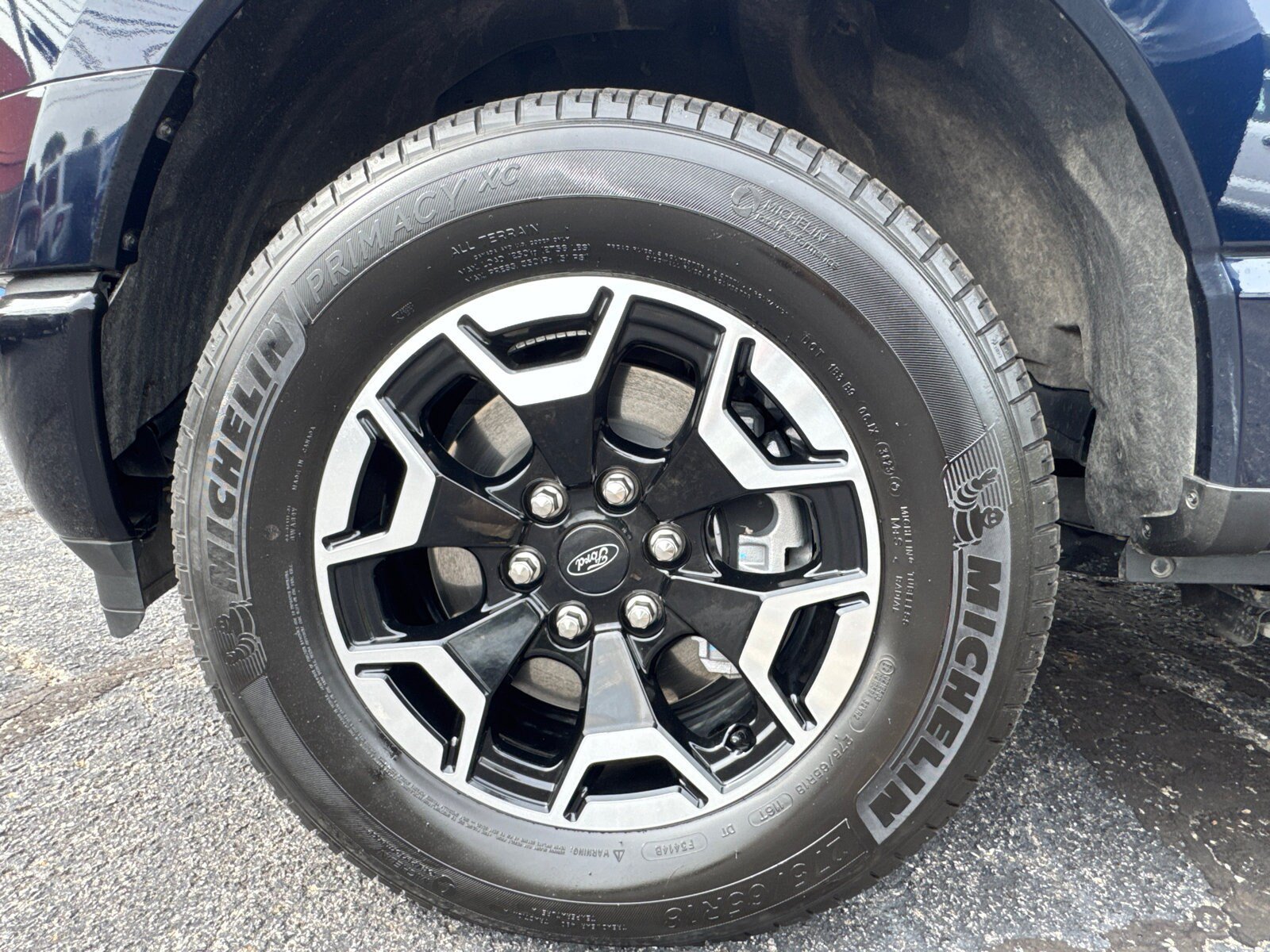 Used 2023 Ford F150 Lightning XLT AWD/4WD image 13