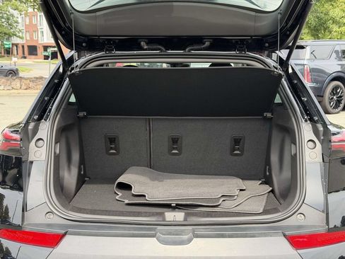 Used 2023 Chevrolet Bolt EUV LT w/ Driver Confidence Package FWD image 12