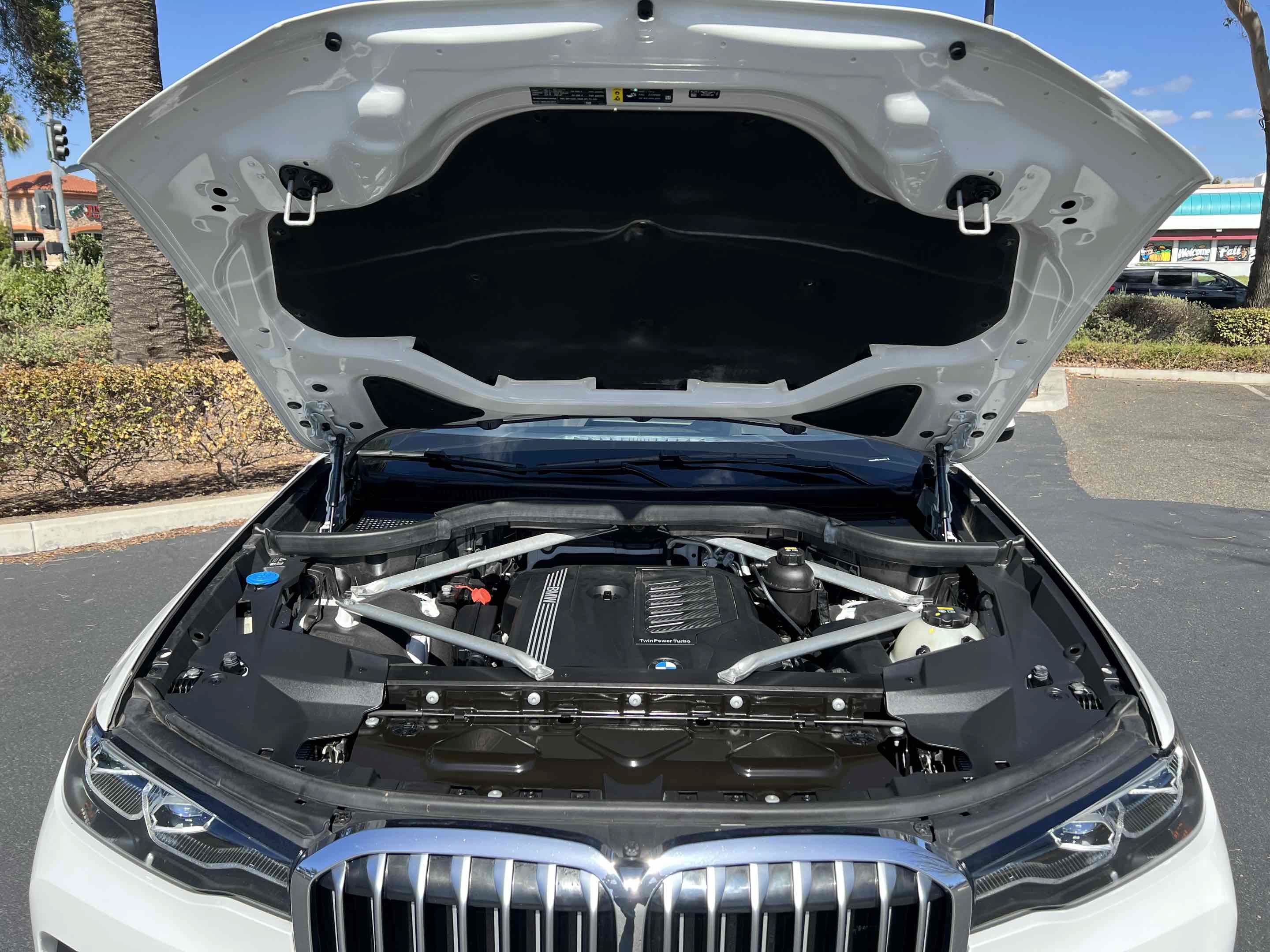 Used 2020 BMW X7 xDrive40i w/ Premium Package AWD/4WD image 25