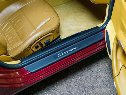 Used 2000 Porsche 911 Carrera image 81