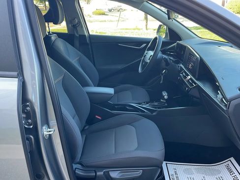 Used 2026 Kia Niro LX FWD image 17