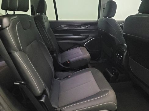 Used 2022 Jeep Grand Cherokee L Laredo w/ Luxury Tech Group I image 19