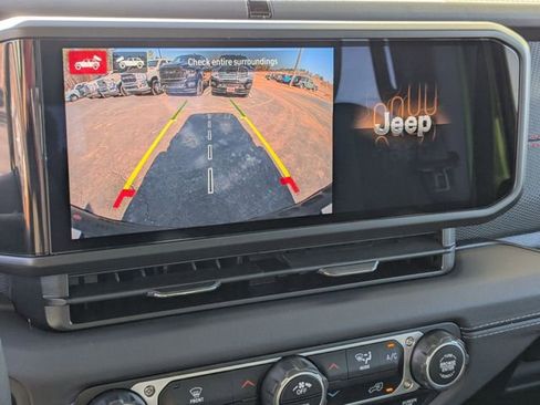 New 2025 Jeep Wrangler Unlimited Rubicon w/ Technology Group image 18