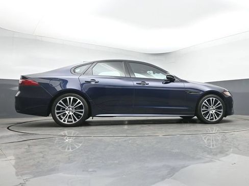 Used 2024 Jaguar XF R-Dynamic SE AWD/4WD image 39