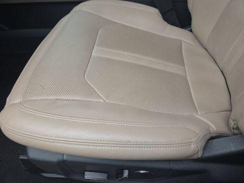 Used 2024 Ford Expedition Max Limited RWD image 9