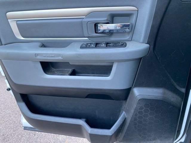 Used 2016 RAM 1500 Classic SLT AWD/4WD image 27