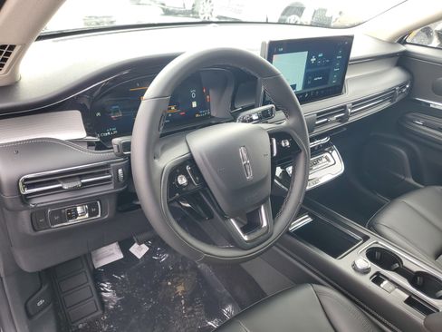 New 2026 Lincoln Corsair Premiere image 12