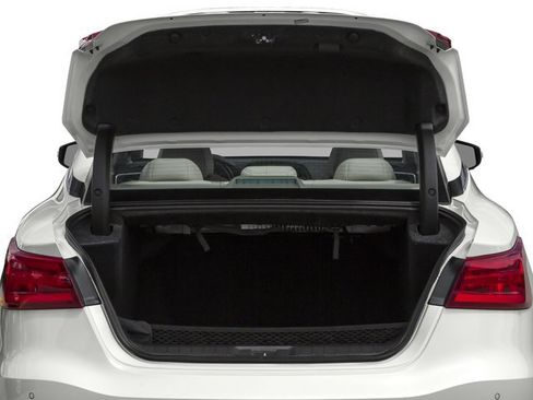 Used 2016 Nissan Maxima Platinum w/ Interior Lighting Package FWD image 12