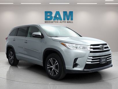 Used 2018 Toyota Highlander LE