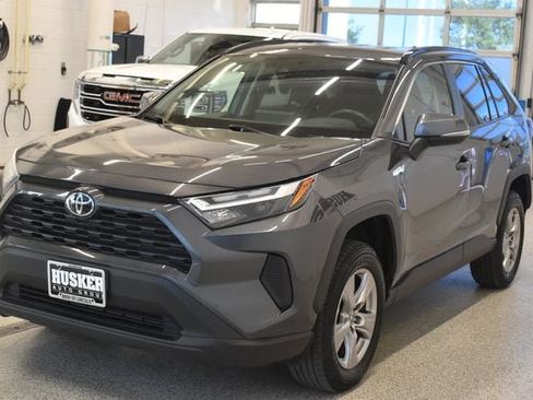 Used 2025 Toyota RAV4 XLE w/ Weather Package AWD/4WD image 9