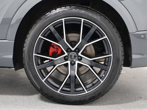 Used 2020 Audi Q8 Prestige w/ Prestige Package AWD/4WD image 37