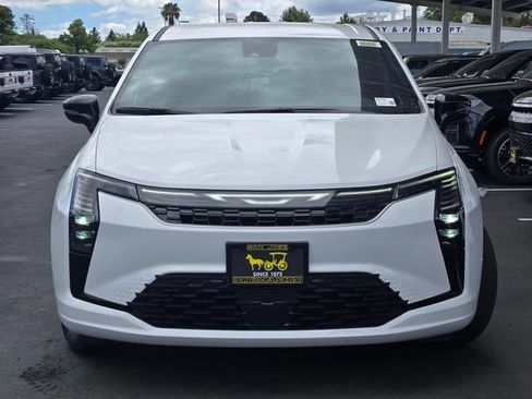 New 2027 Chrysler Pacifica Select FWD image 2