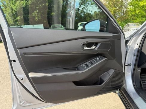 Used 2023 Honda Accord Sport image 7