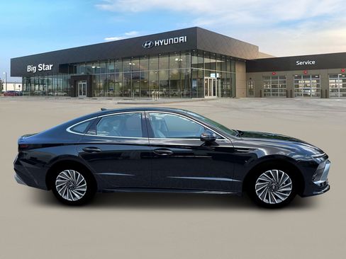 New 2026 Hyundai Sonata SEL FWD image 9