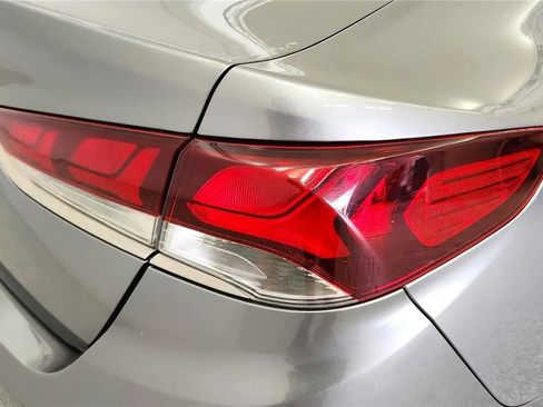 Used 2018 Hyundai Sonata SE FWD image 15