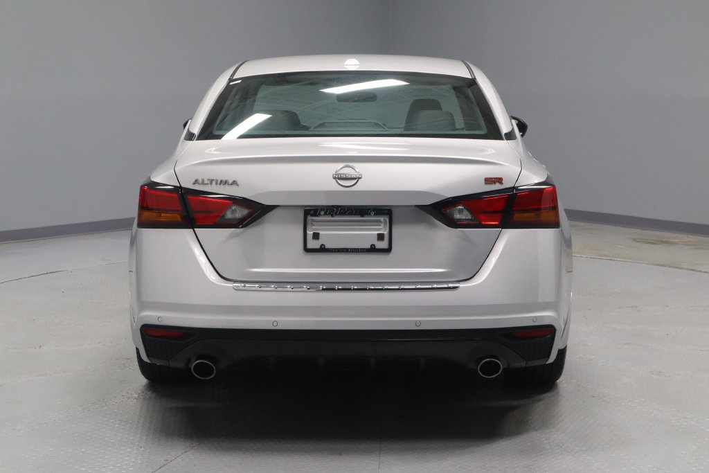 Certified 2023 Nissan Altima 2.5 SR w/ SR Premium Package FWD image 7