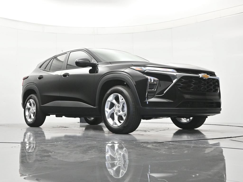 New 2026 Chevrolet Trax LS w/ LS Convenience Package FWD image 38