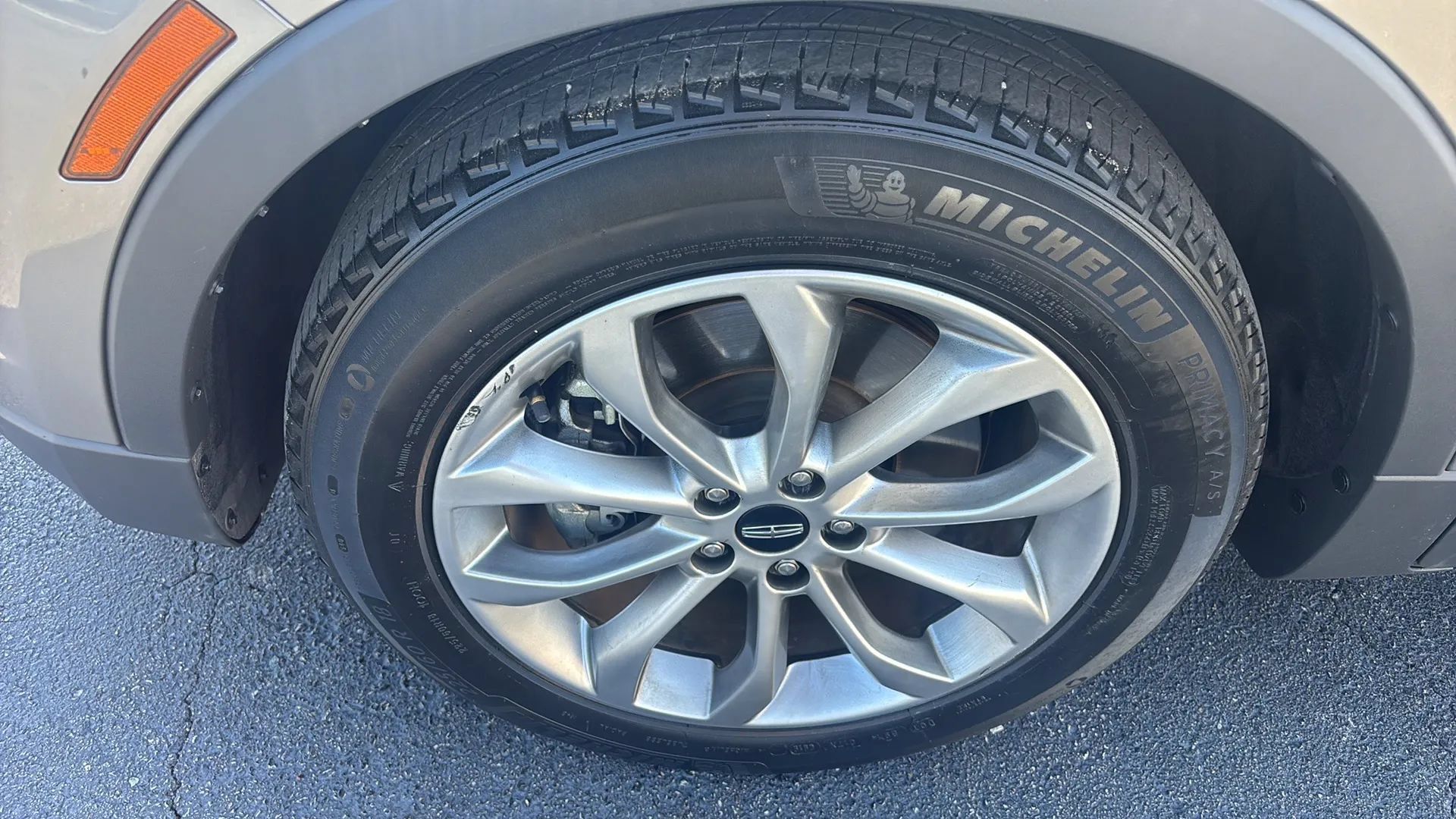 Used 2017 Lincoln MKC Select w/ Select Plus Package FWD image 32