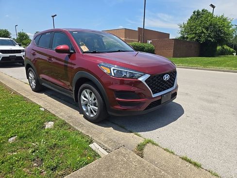 Used 2020 Hyundai Tucson SE w/ Winter Weather Package FWD image 2