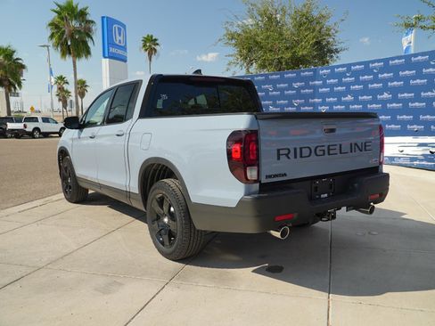 New 2026 Honda Ridgeline Black Edition image 9