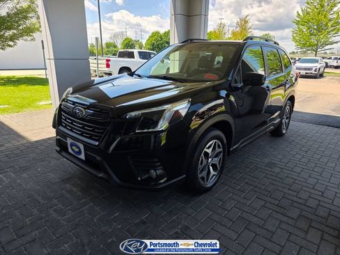 Used 2022 Subaru Forester Premium AWD/4WD image 1