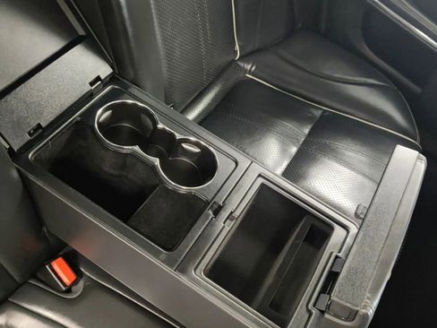 Used 2016 Jaguar XJ image 19