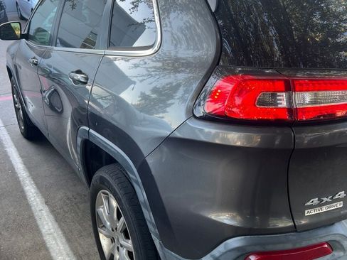 Used 2014 Jeep Cherokee Limited AWD/4WD image 2
