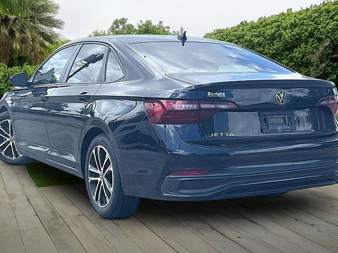 Used 2022 Volkswagen Jetta Sport FWD image 10