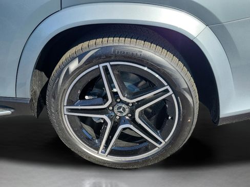 New 2026 Mercedes-Benz GLS 450 4MATIC image 37