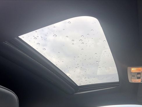 Used 2018 Toyota Tacoma TRD Sport image 20