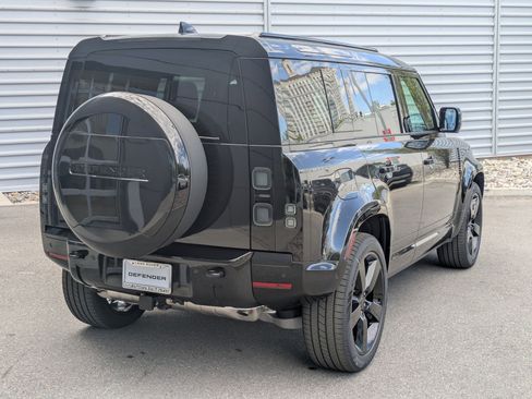 New 2026 Land Rover Defender 110 X-Dynamic SE AWD/4WD image 5