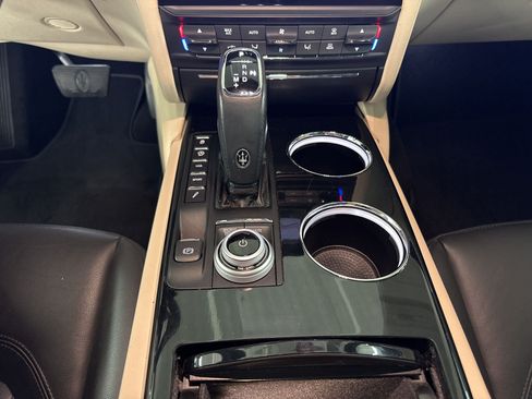 Used 2022 Maserati Quattroporte Modena Q4 AWD/4WD image 18