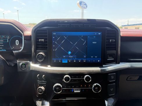 Used 2021 Ford F150 Lariat w/ Equipment Group 502A High AWD/4WD image 13
