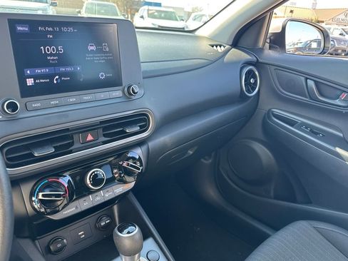 Used 2022 Hyundai Kona SEL image 20