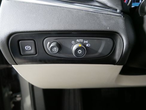 Used 2018 Buick Enclave Essence w/ Trailering Package AWD/4WD image 26